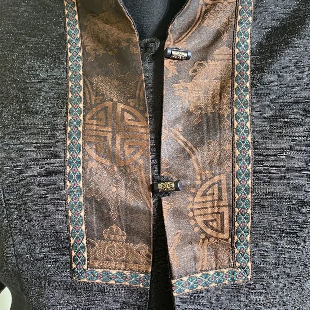 OCHI Vancouver Modern Classic Embroidered Cocktail Jacket - Picture 10 of 16